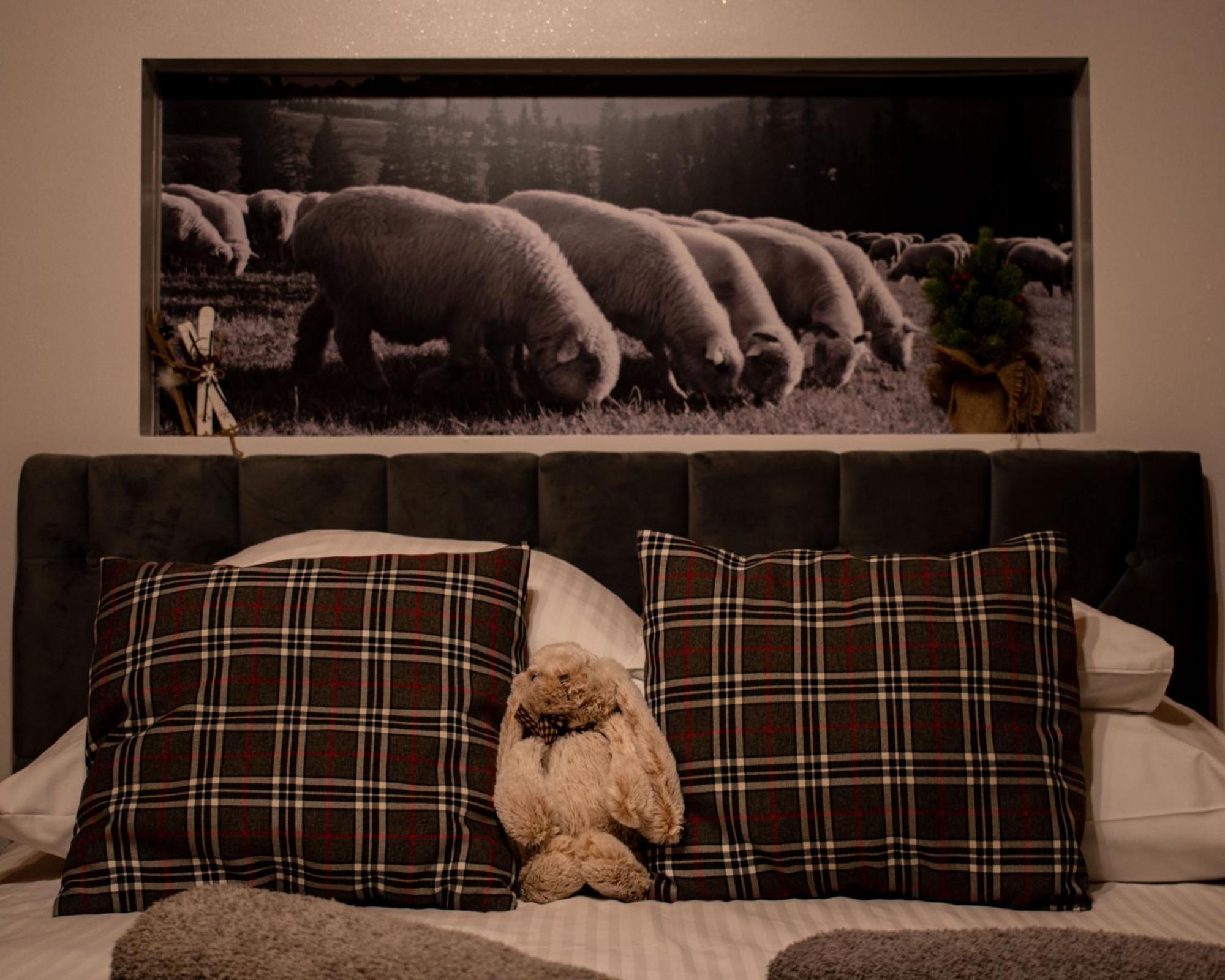 Dream House 606-436-626
